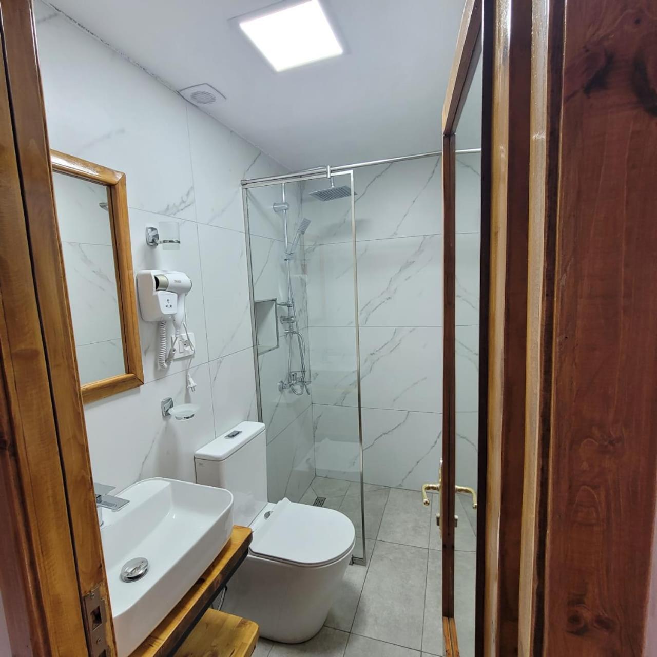 Jona Guest House Gjirokaster Exterior photo