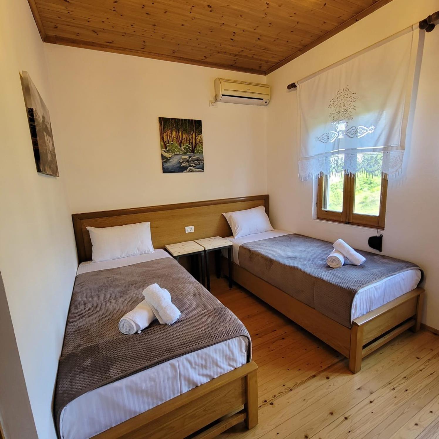 Jona Guest House Gjirokaster Exterior photo